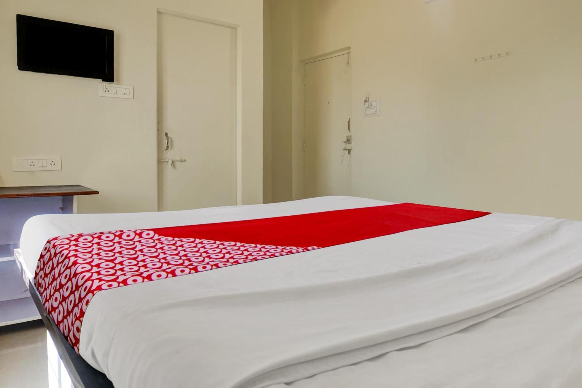 Hotel O Happy Homely Stay Sasvad Zewnętrze zdjęcie